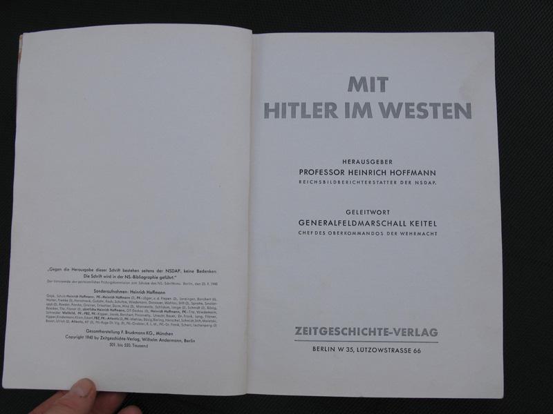 Album photos de Hoffmann intitulé MIT HITLER IM WESTEN