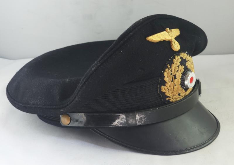 Casquette et étui à cigarette