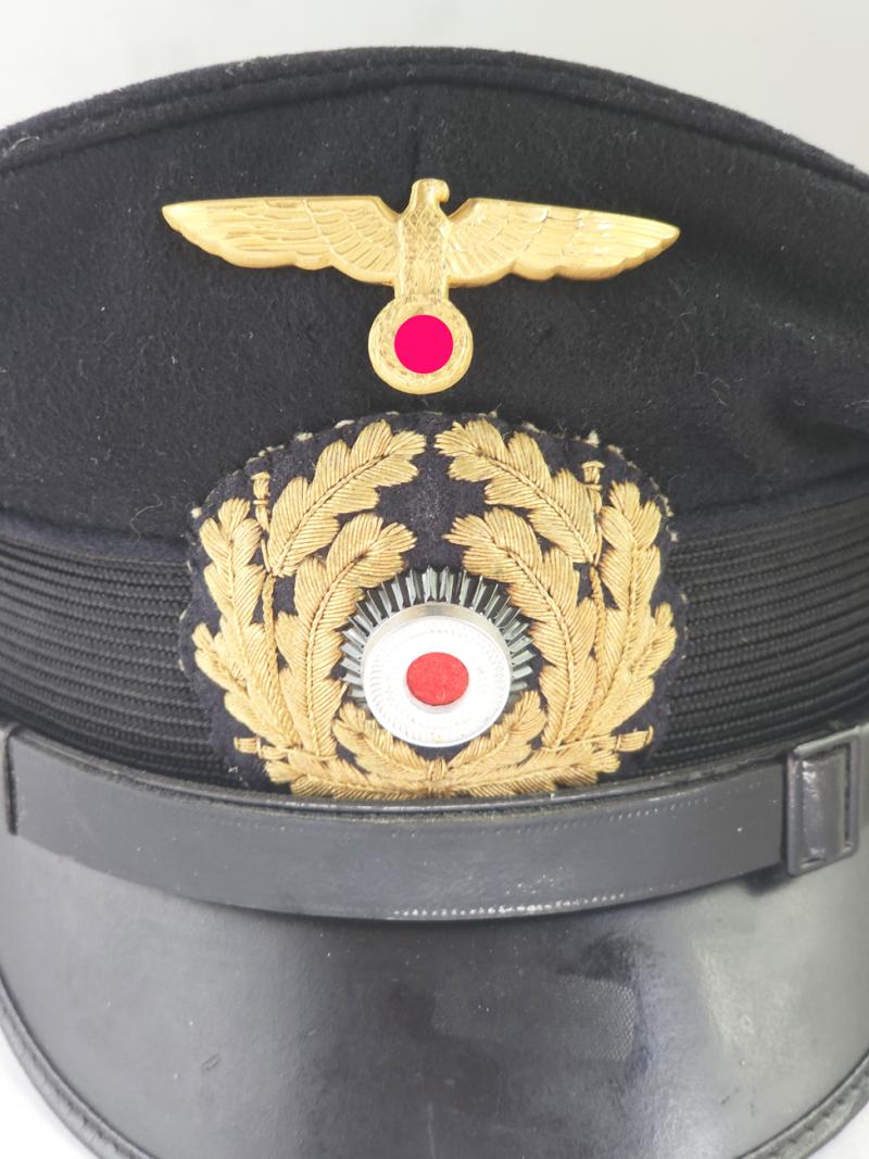 Casquette et étui à cigarette